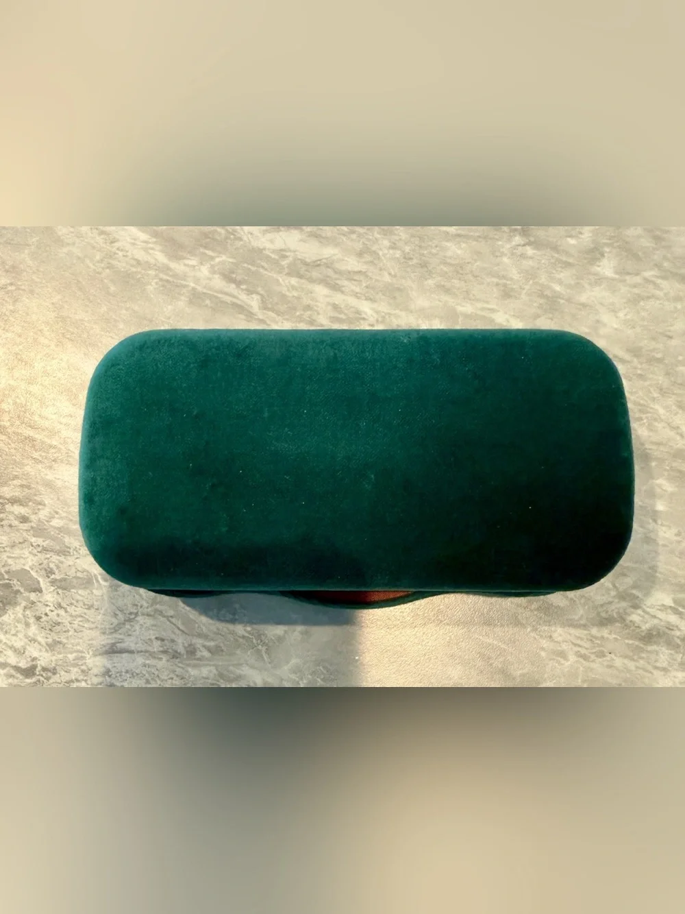 Gucci Authentic Velvet Green Clam Shell Hard Case Eyeglass Eyewear & Sunglasses